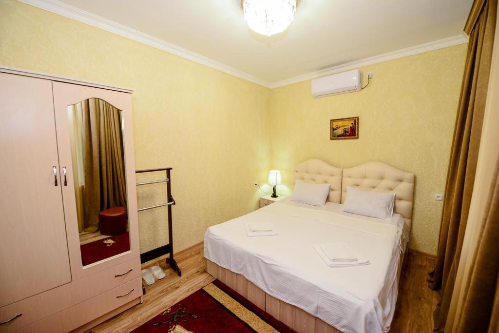 Hotel Vladi Kutaiszi Kültér fotó