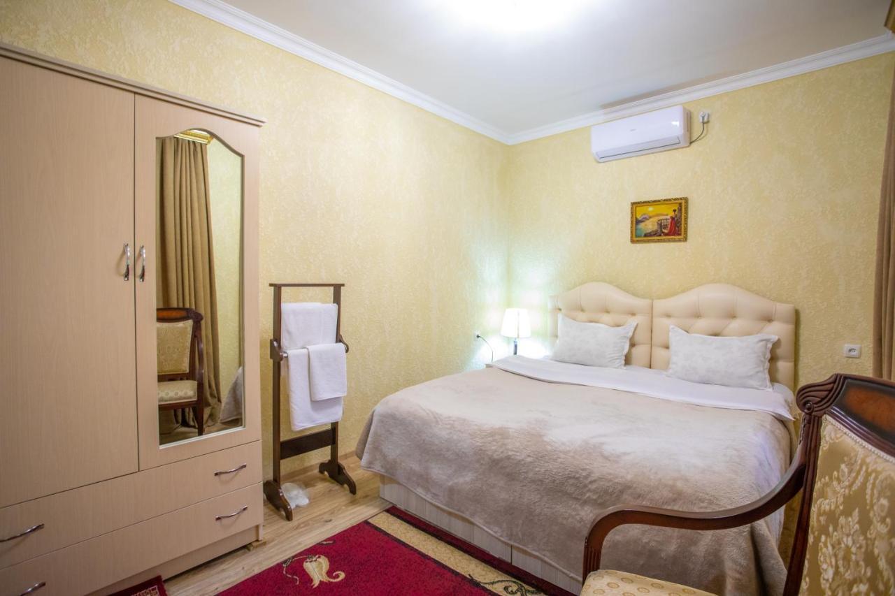 Hotel Vladi Kutaiszi Kültér fotó