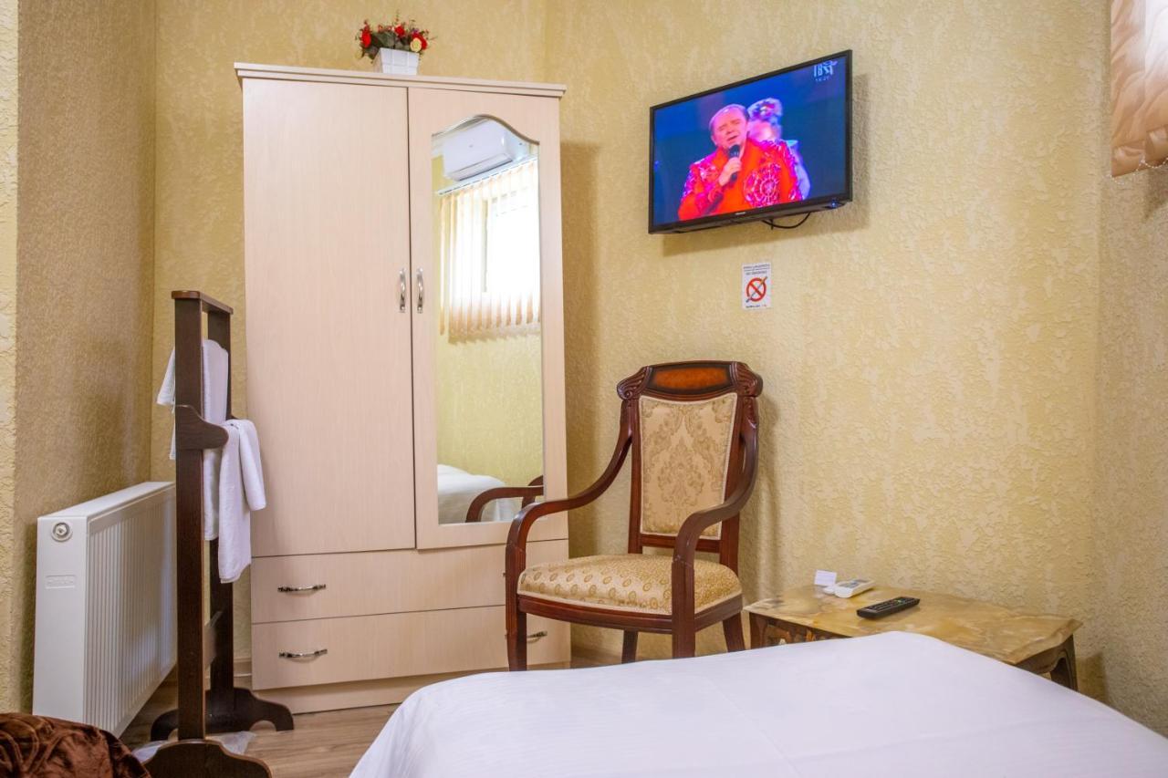 Hotel Vladi Kutaiszi Kültér fotó