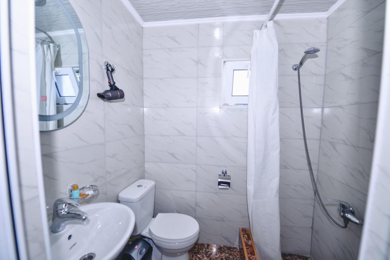 Hotel Vladi Kutaiszi Kültér fotó